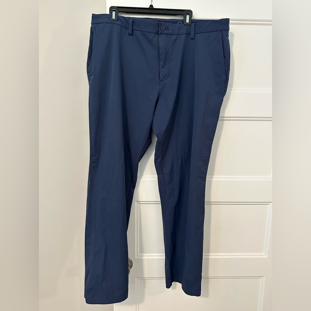 Men’s Vineyard Vines “On-The-Go” Pant. 40x32